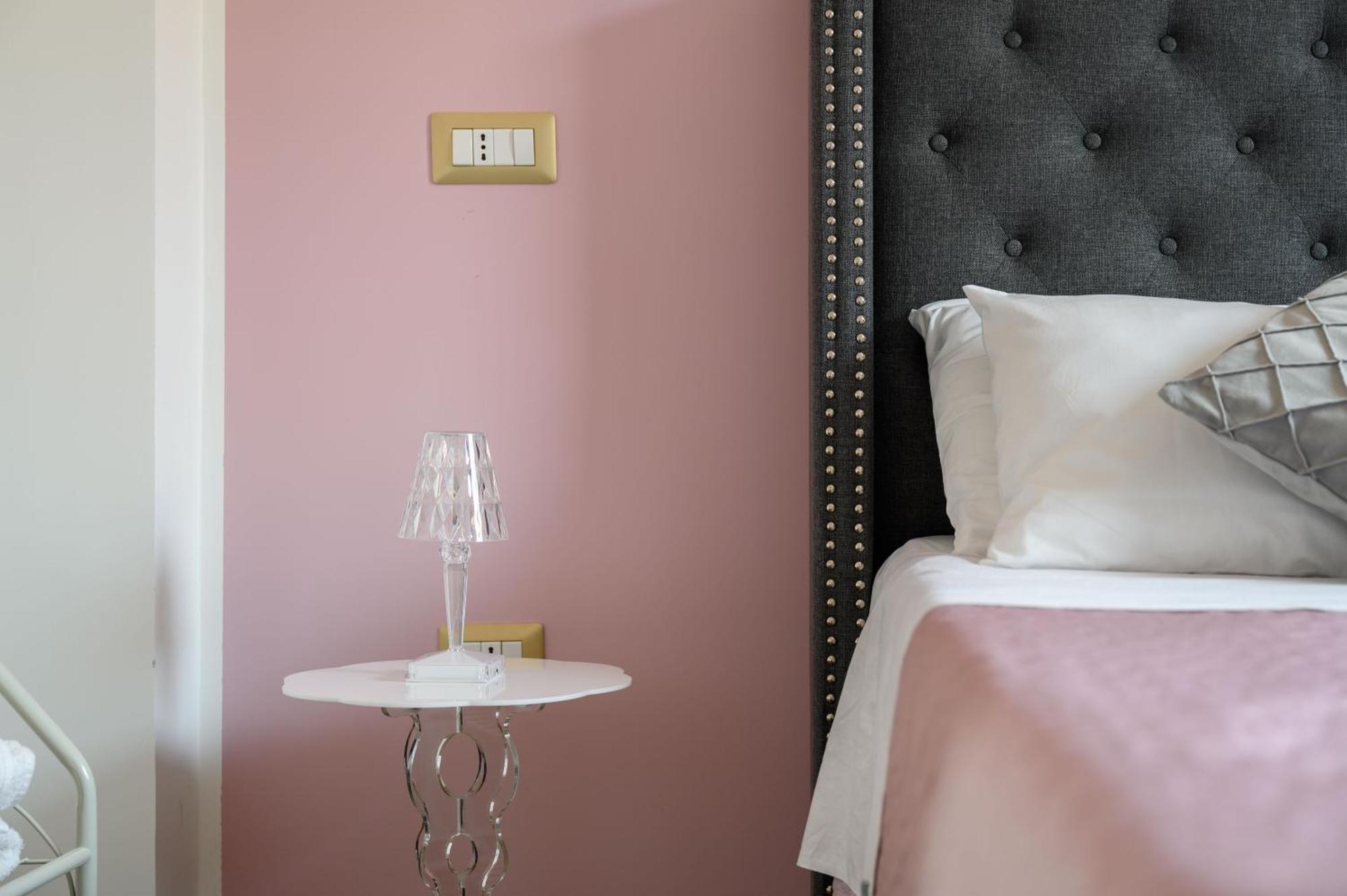 Casa Vacanze Maddalena - Palazzetto Sul Lago - Diamante Rosa Marta Exteriér fotografie