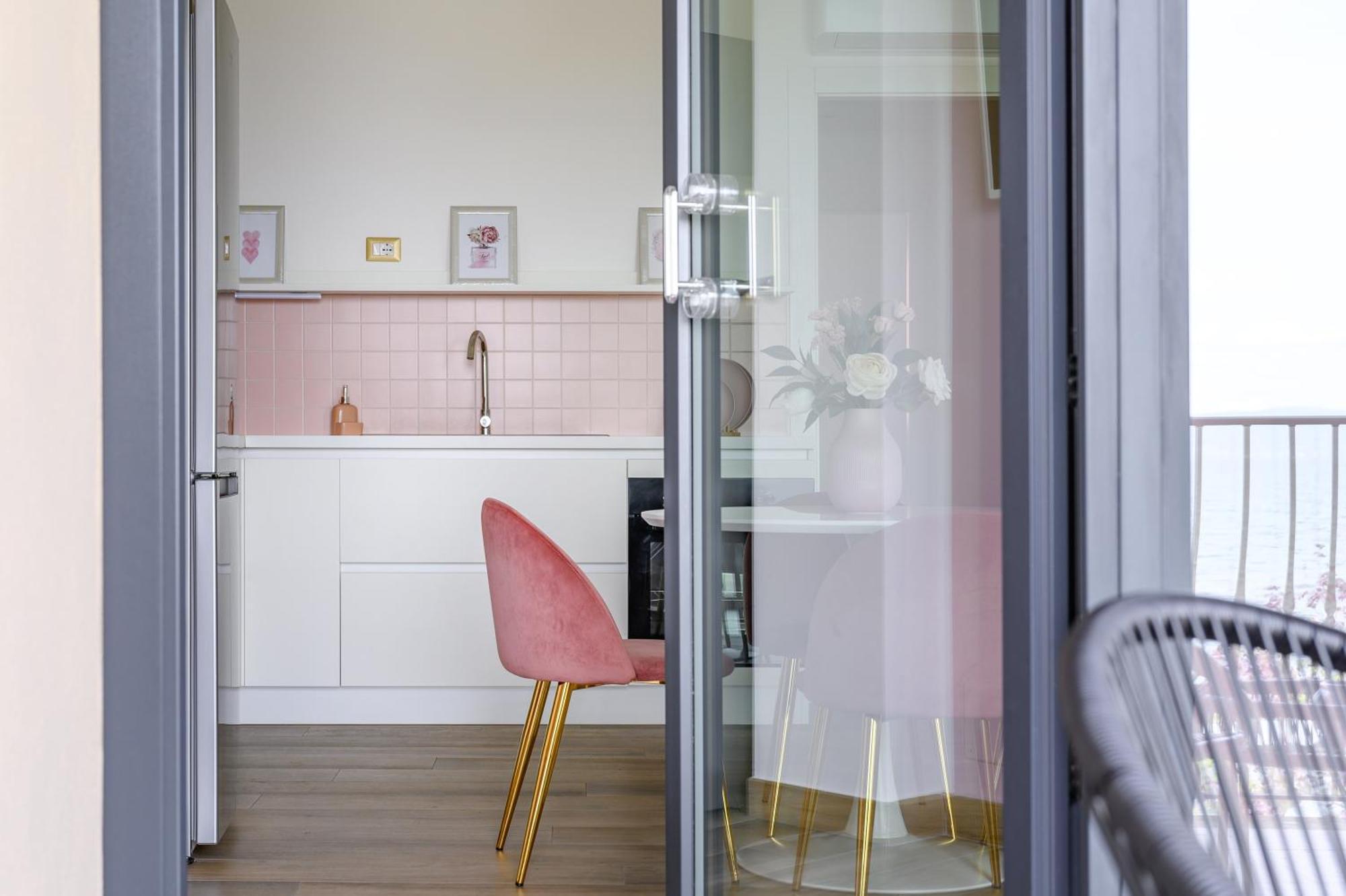 Casa Vacanze Maddalena - Palazzetto Sul Lago - Diamante Rosa Marta Exteriér fotografie